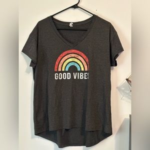 “Good Vibes” T-shirt.